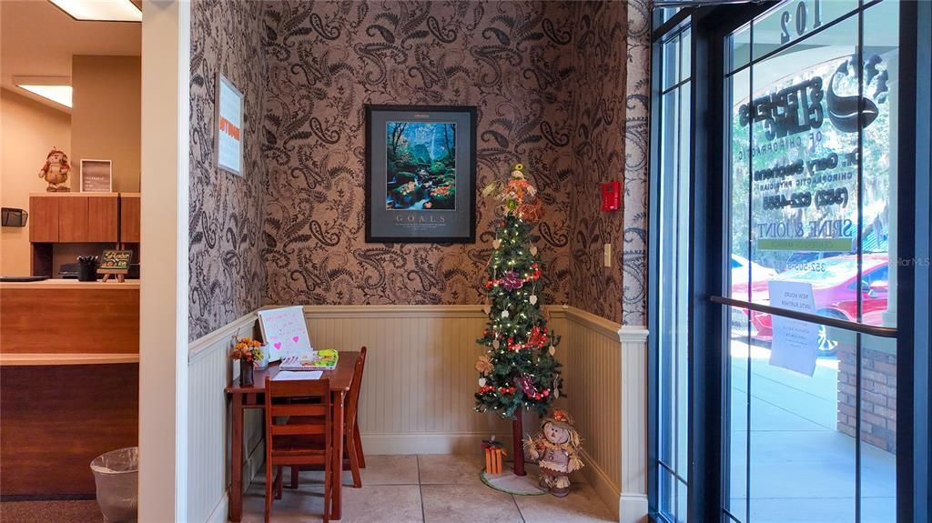 На продажу: $1,100,000 (0 спален, 0 ванн, 4700 Квадратных фут)