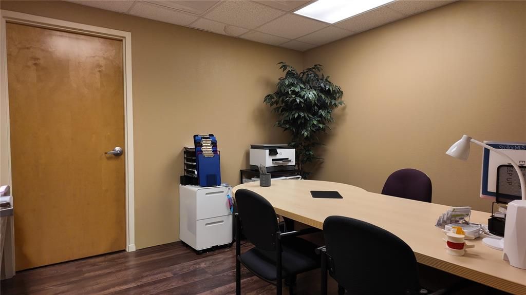 На продажу: $1,100,000 (0 спален, 0 ванн, 4700 Квадратных фут)