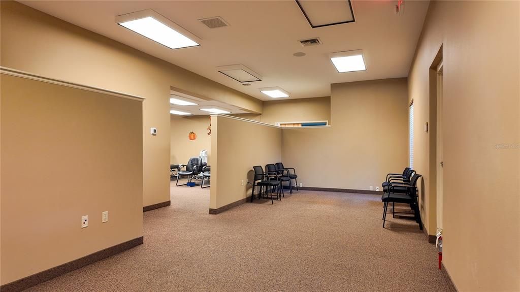 На продажу: $1,100,000 (0 спален, 0 ванн, 4700 Квадратных фут)