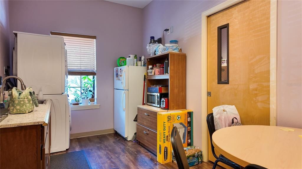 На продажу: $1,100,000 (0 спален, 0 ванн, 4700 Квадратных фут)