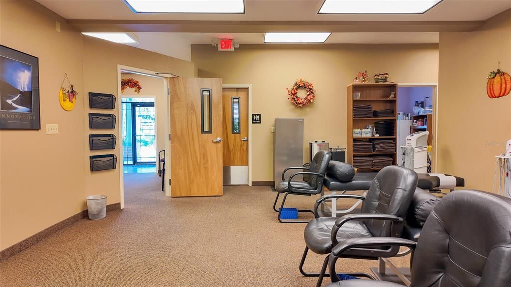 На продажу: $1,100,000 (0 спален, 0 ванн, 4700 Квадратных фут)