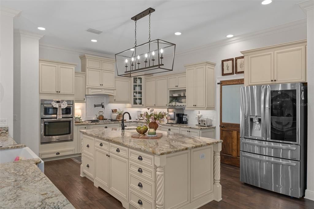 For Sale: $3,200,000 (4 beds, 4 baths, 4647 Square Feet)