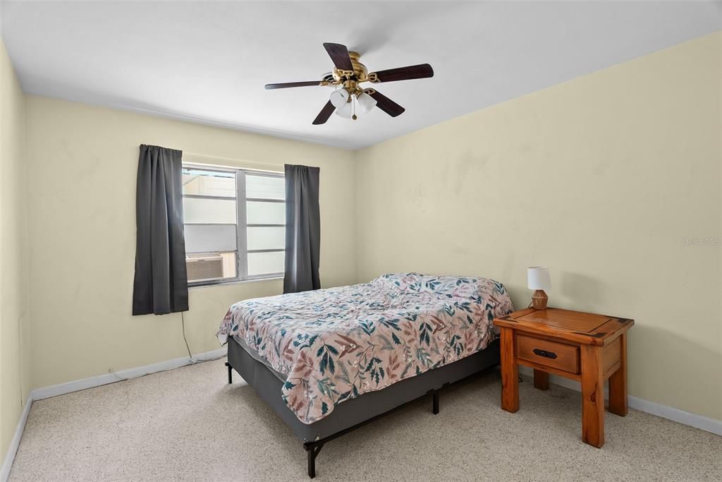 For Sale: $1,495,000 (2 beds, 2 baths, 1082 Square Feet)