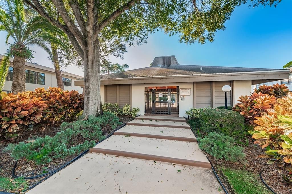 For Rent: $2,300 (2 beds, 2 baths, 1250 Square Feet)