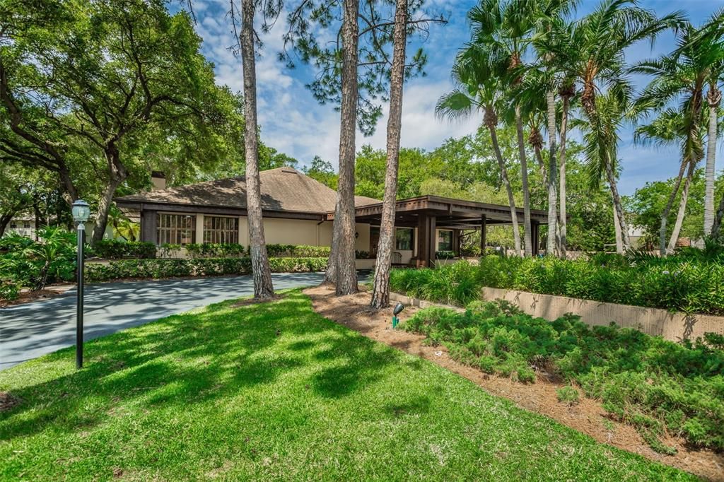 For Rent: $2,300 (2 beds, 2 baths, 1250 Square Feet)