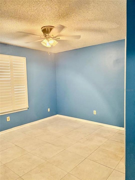 For Sale: $319,000 (3 beds, 2 baths, 1392 Square Feet)