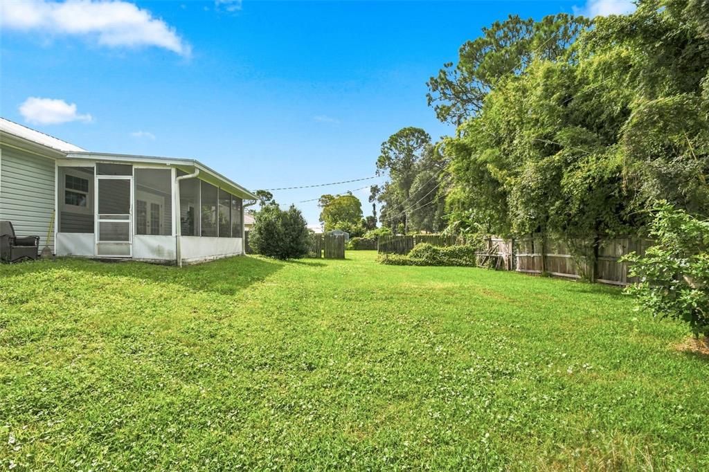 For Sale: $299,999 (3 beds, 2 baths, 1392 Square Feet)