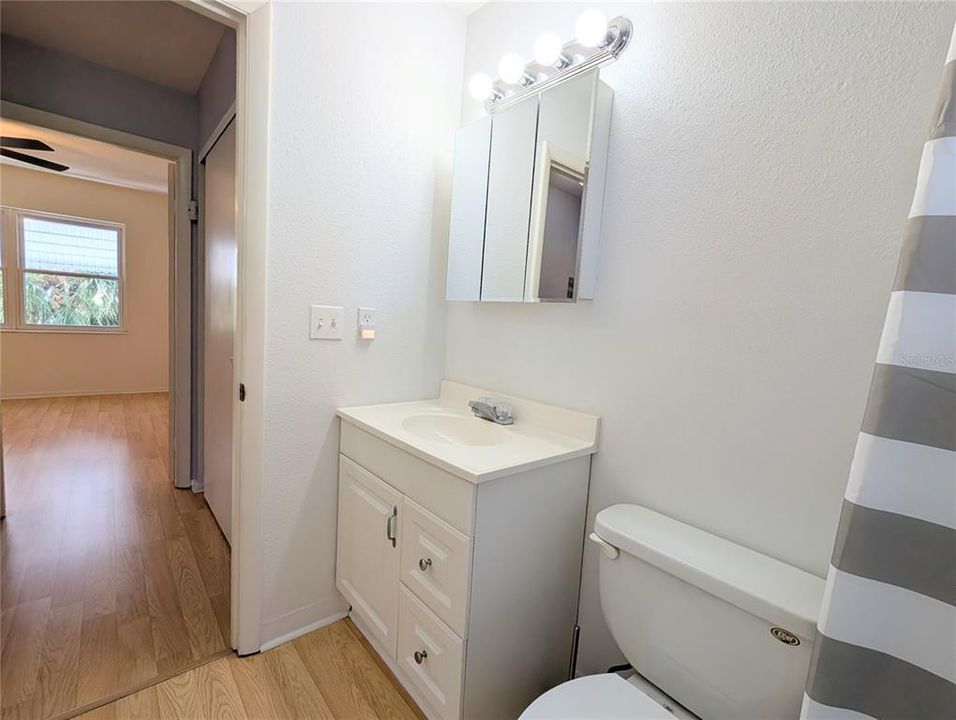 На продажу: $74,900 (1 спален, 1 ванн, 576 Квадратных фут)