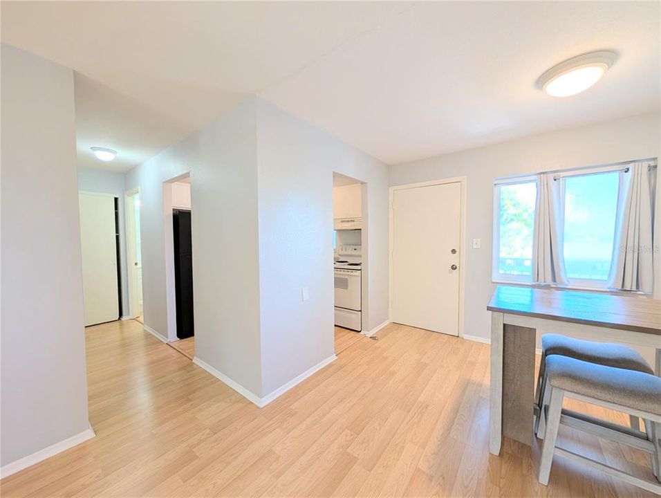 На продажу: $74,900 (1 спален, 1 ванн, 576 Квадратных фут)
