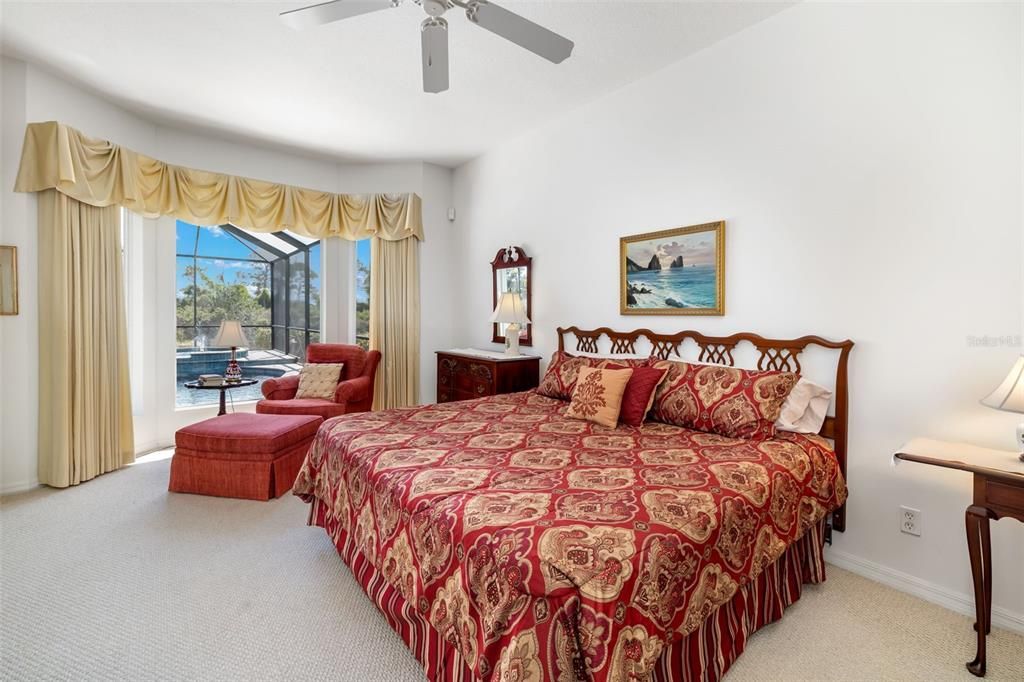 Activo con contrato: $950,000 (4 camas, 3 baños, 2921 Pies cuadrados)