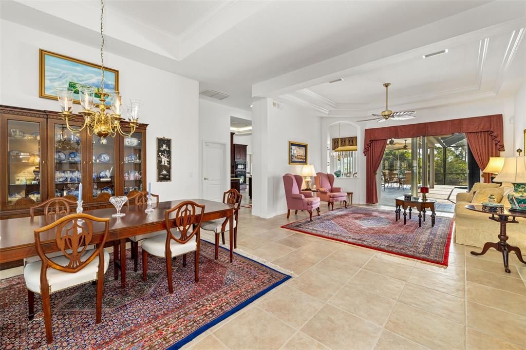 Activo con contrato: $950,000 (4 camas, 3 baños, 2921 Pies cuadrados)
