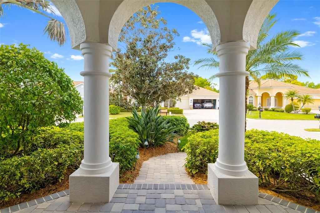 Activo con contrato: $950,000 (4 camas, 3 baños, 2921 Pies cuadrados)