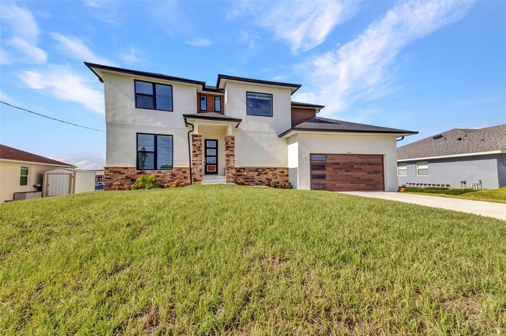 En Venta: $1,290,000 (4 camas, 3 baños, 2609 Pies cuadrados)