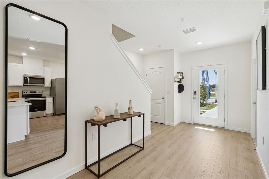 Activo con contrato: $344,990 (3 camas, 2 baños, 1530 Pies cuadrados)