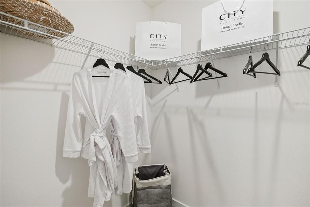 Activo con contrato: $344,990 (3 camas, 2 baños, 1530 Pies cuadrados)