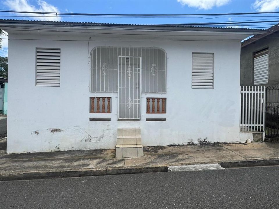 Recently Sold: $75,000 (2 beds, 1 baths, 842 Square Feet)