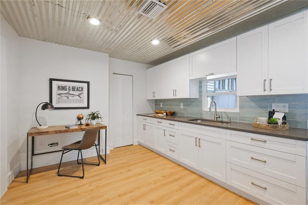 For Sale: $2,575,000 (4 beds, 4 baths, 5460 Square Feet)
