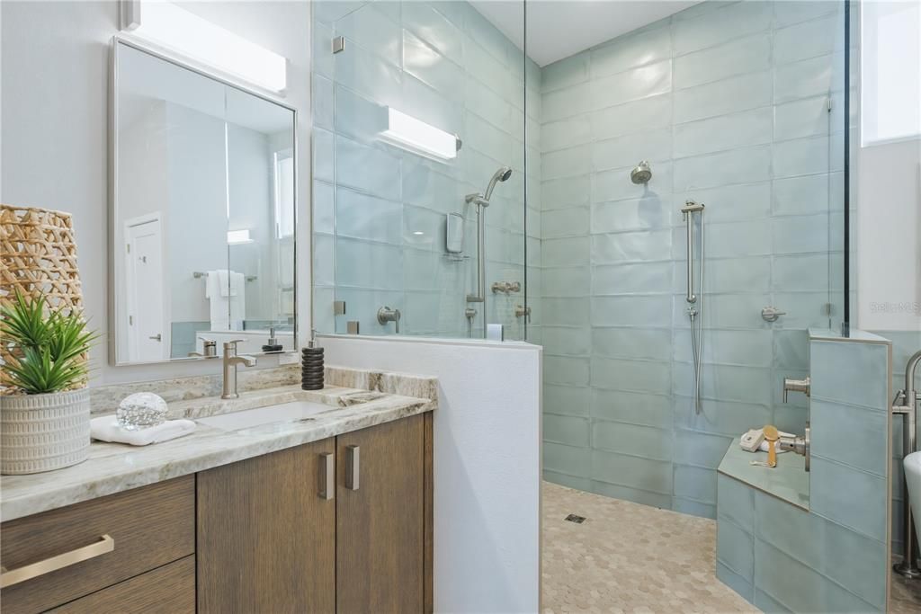 For Sale: $2,575,000 (4 beds, 4 baths, 5460 Square Feet)