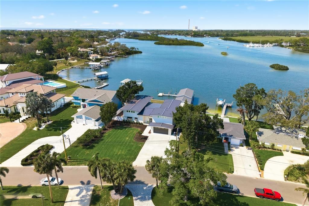 For Sale: $2,575,000 (4 beds, 4 baths, 5460 Square Feet)