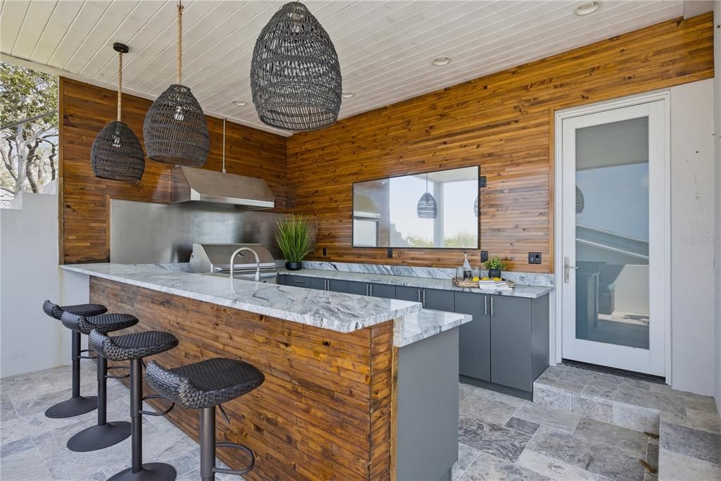 For Sale: $2,575,000 (4 beds, 4 baths, 5460 Square Feet)