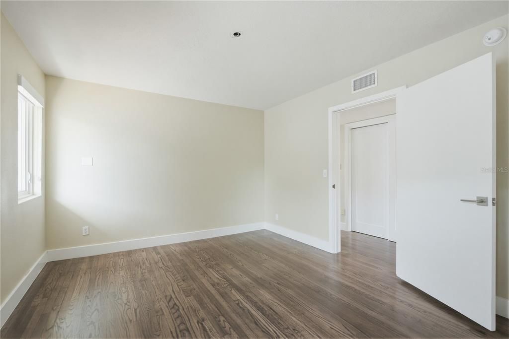 For Sale: $2,575,000 (4 beds, 4 baths, 5460 Square Feet)