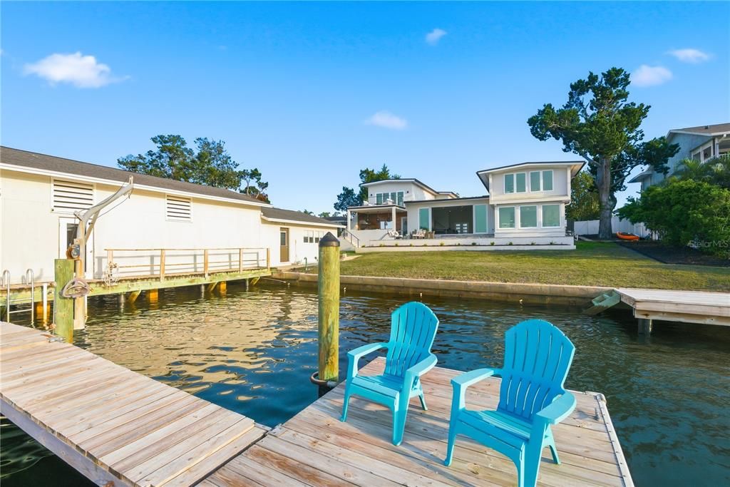 For Sale: $2,575,000 (4 beds, 4 baths, 5460 Square Feet)