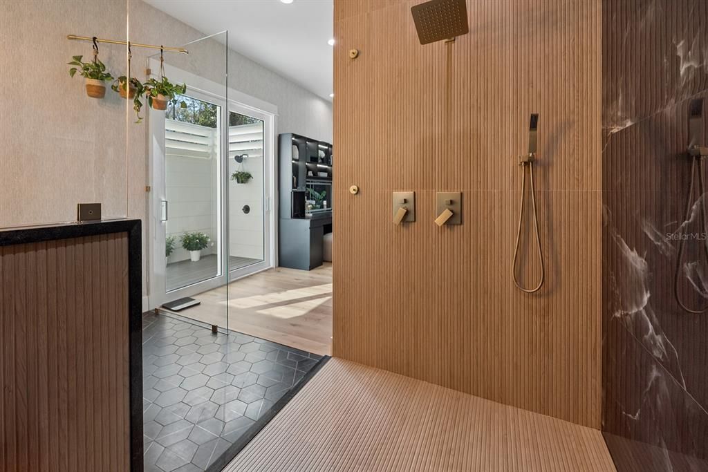 For Sale: $1,035,000 (4 beds, 3 baths, 3117 Square Feet)