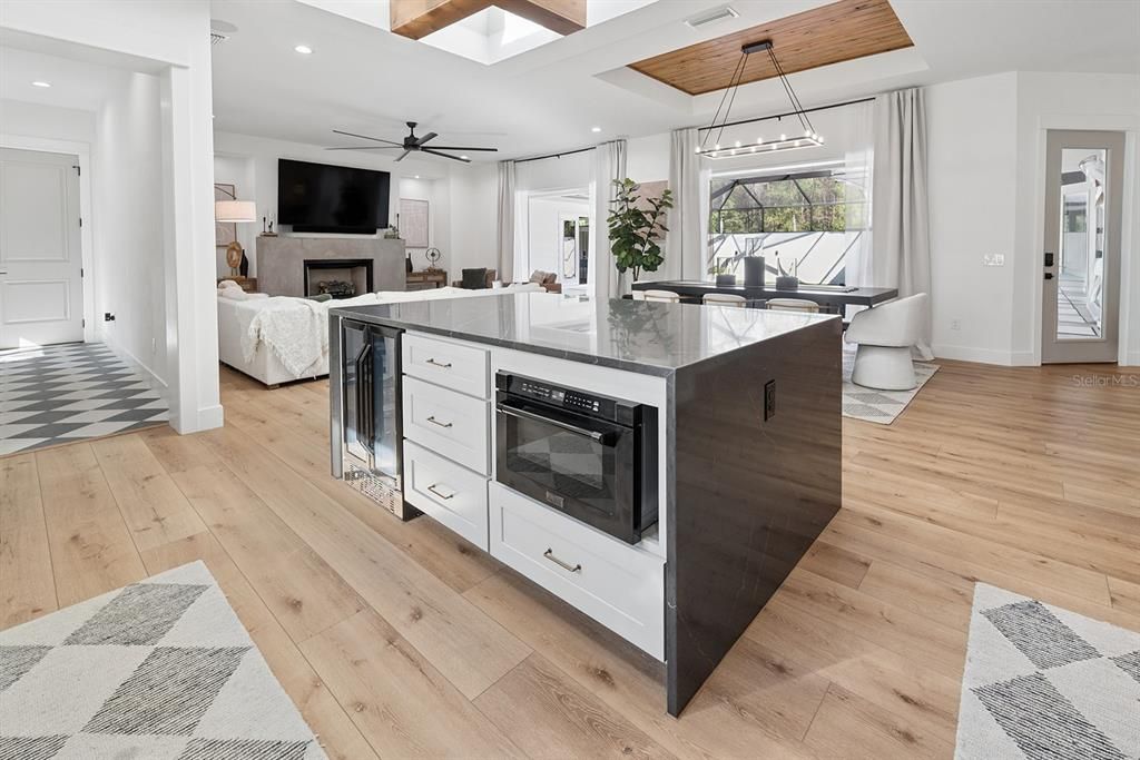 For Sale: $1,035,000 (4 beds, 3 baths, 3117 Square Feet)