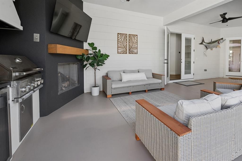 For Sale: $1,035,000 (4 beds, 3 baths, 3117 Square Feet)