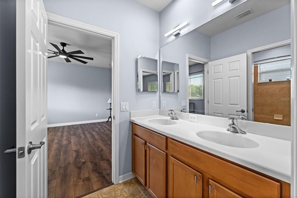 For Sale: $930,000 (4 beds, 3 baths, 3394 Square Feet)