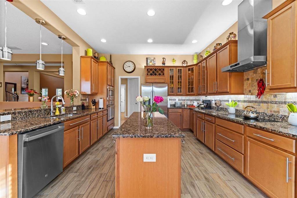 For Sale: $930,000 (4 beds, 3 baths, 3394 Square Feet)