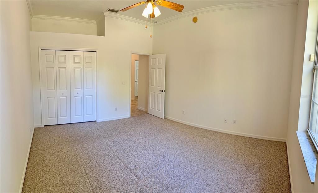 En Venta: $569,900 (3 camas, 3 baños, 2361 Pies cuadrados)