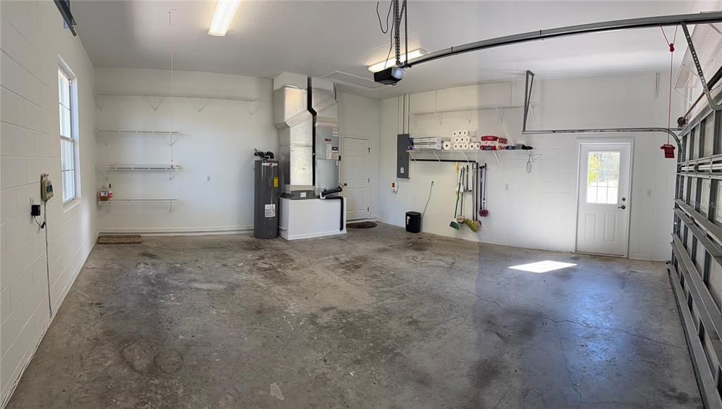 En Venta: $569,900 (3 camas, 3 baños, 2361 Pies cuadrados)