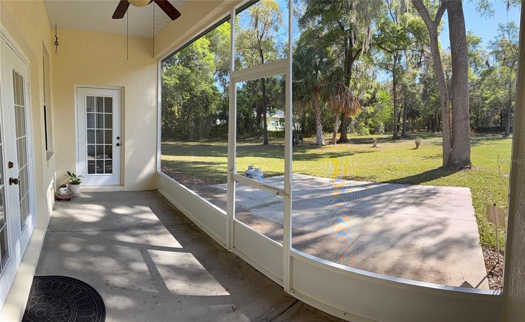 En Venta: $569,900 (3 camas, 3 baños, 2361 Pies cuadrados)