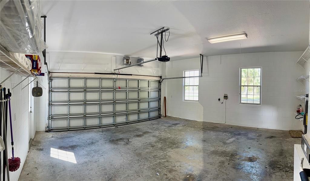 En Venta: $569,900 (3 camas, 3 baños, 2361 Pies cuadrados)