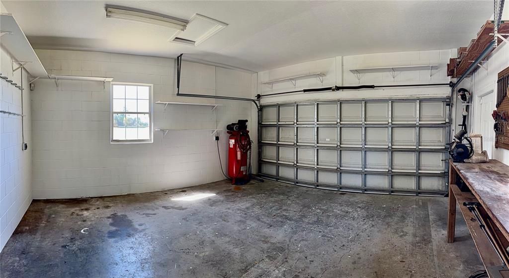 En Venta: $569,900 (3 camas, 3 baños, 2361 Pies cuadrados)