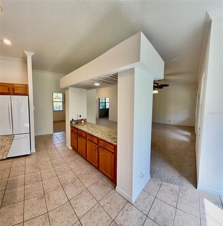 En Venta: $569,900 (3 camas, 3 baños, 2361 Pies cuadrados)