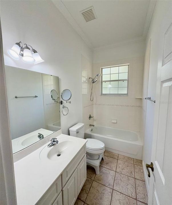 En Venta: $569,900 (3 camas, 3 baños, 2361 Pies cuadrados)