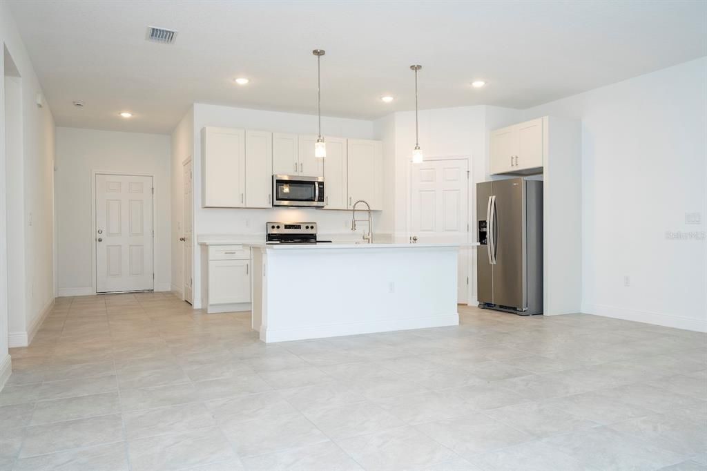 Active With Contract: $279,899 (4 beds, 2 baths, 1696 Square Feet)