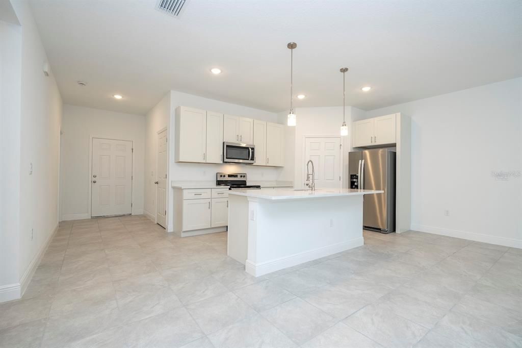 Active With Contract: $279,899 (4 beds, 2 baths, 1696 Square Feet)