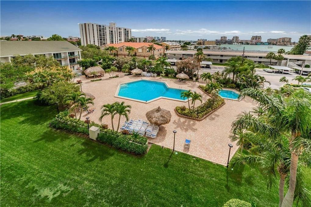 En Venta: $549,000 (2 camas, 2 baños, 1240 Pies cuadrados)
