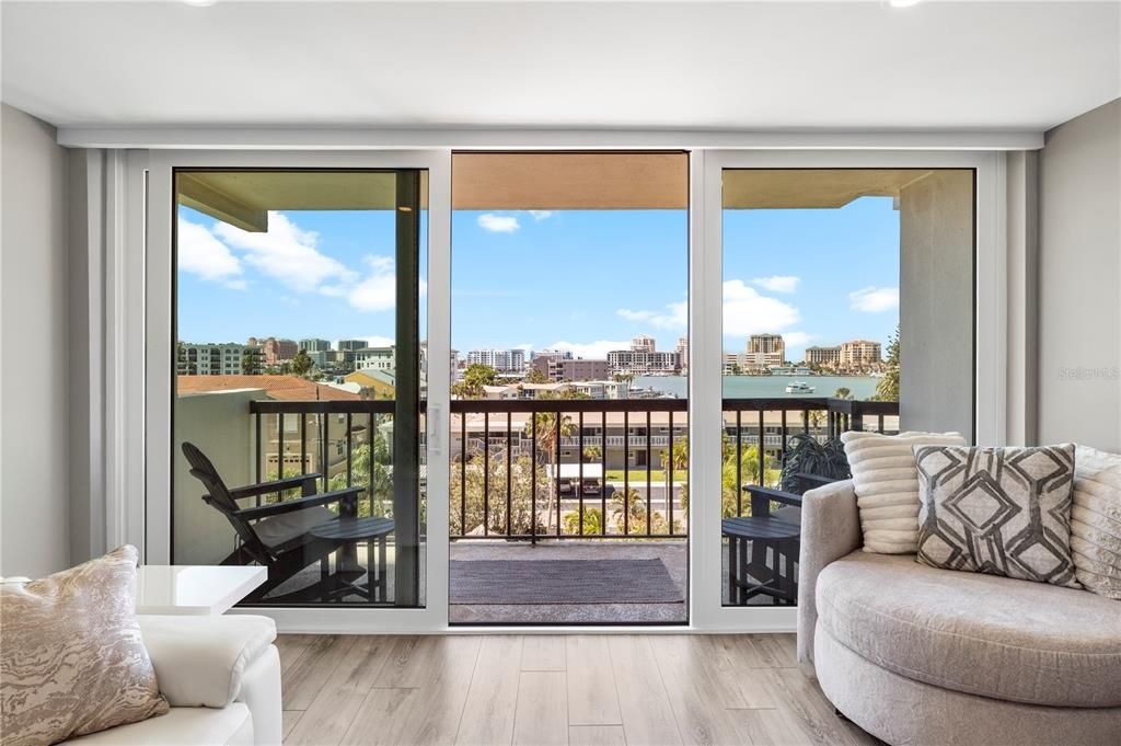 En Venta: $549,000 (2 camas, 2 baños, 1240 Pies cuadrados)