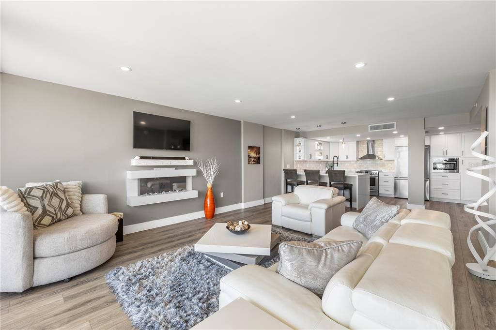 En Venta: $549,000 (2 camas, 2 baños, 1240 Pies cuadrados)
