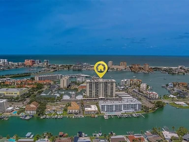 En Venta: $549,000 (2 camas, 2 baños, 1240 Pies cuadrados)