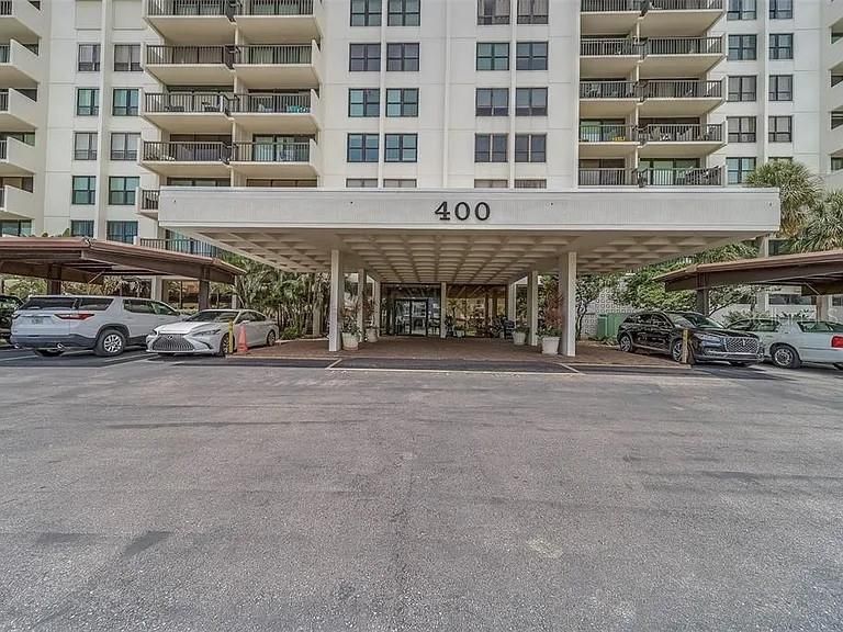 En Venta: $549,000 (2 camas, 2 baños, 1240 Pies cuadrados)