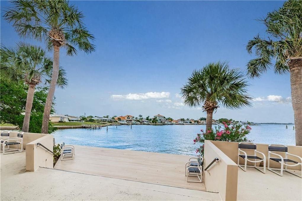 En Venta: $549,000 (2 camas, 2 baños, 1240 Pies cuadrados)