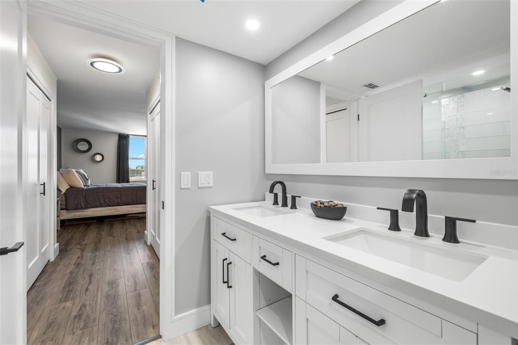 En Venta: $549,000 (2 camas, 2 baños, 1240 Pies cuadrados)