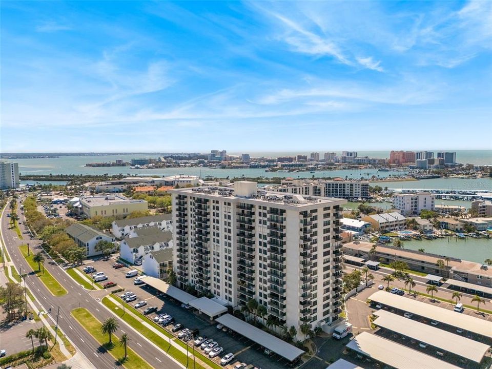 En Venta: $549,000 (2 camas, 2 baños, 1240 Pies cuadrados)
