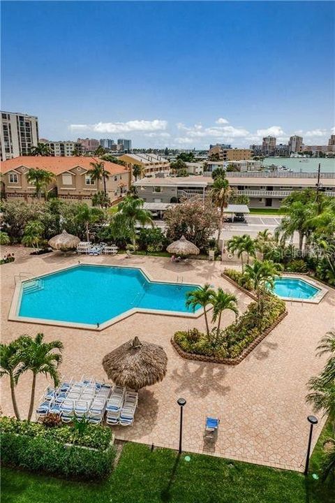 En Venta: $549,000 (2 camas, 2 baños, 1240 Pies cuadrados)