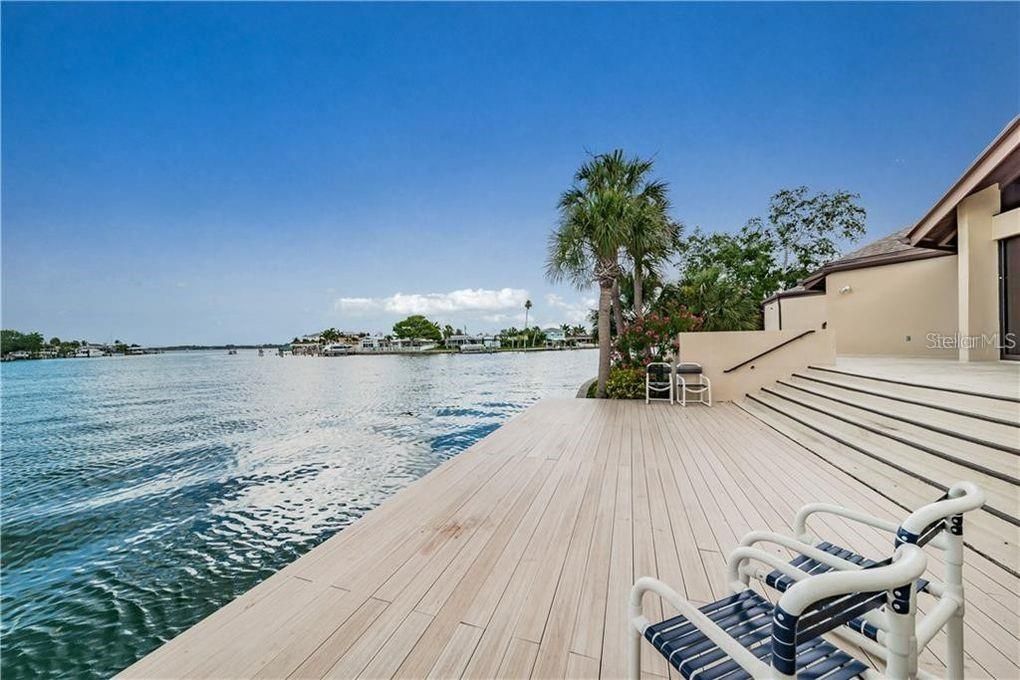 En Venta: $549,000 (2 camas, 2 baños, 1240 Pies cuadrados)